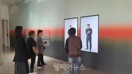 대전시립미술관, 수어해설 영상 전시에 ‘관심 집중’ 대문사진, 이미지 설명: 대전시립미술관, 수어해설 영상 전시에 ‘관심 집중’ 사진