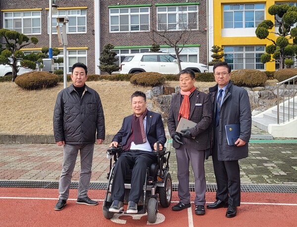 이효성·황경아 시의원, 학교 내 장애인 편의시설 점검 대문사진